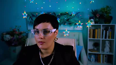 lauradavidsons online show from 09-21-25, 04:19