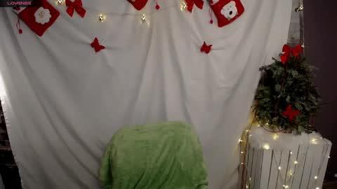 Laura online show from 12-11-24, 02:22