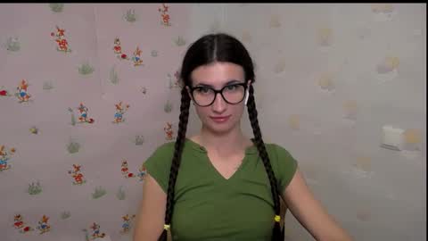 Laura online show from 10-25-25, 07:38