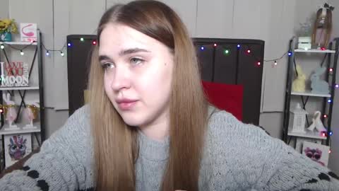 LauraHlot online show from 01-19-25, 04:44