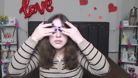 LauraHlot online show from 02-19-25, 09:14