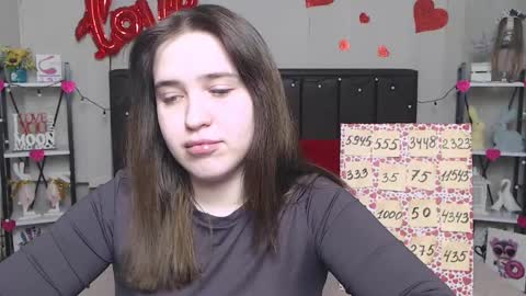 LauraHlot online show from 03-01-25, 06:11