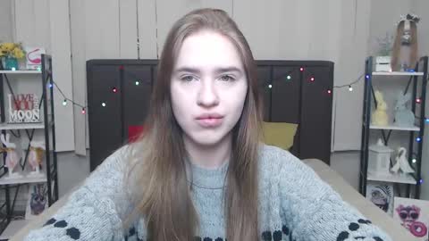 LauraHlot online show from 09-10-25, 05:51