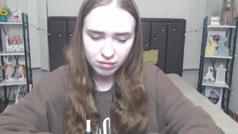 LauraHlot online show from 10-01-25, 05:30