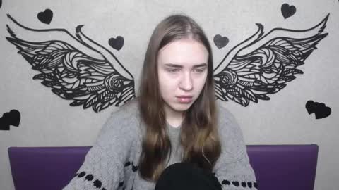 LauraHlot online show from 10-05-25, 05:50