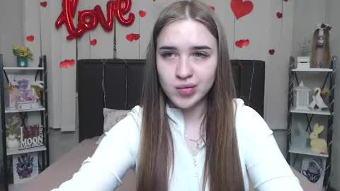 LauraHlot online show from 03-18-26, 07:06