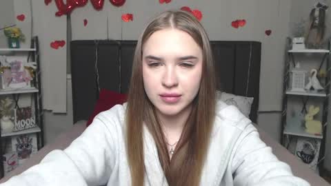 LauraHlot online show from 04-10-26, 06:34