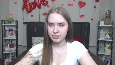 Snapshot of laurahlot chatting on 05-01-26, 05:39 LauraHlot online show from 05-01-26, 05:39