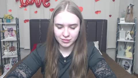 Snapshot of laurahlot chatting on 05-16-26, 05:45 LauraHlot online show from 05-16-26, 05:45