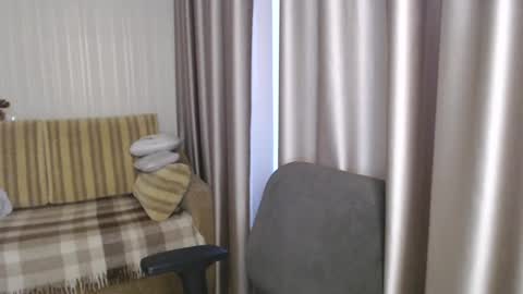 Lauraoven1 online show from 12-28-24, 10:47