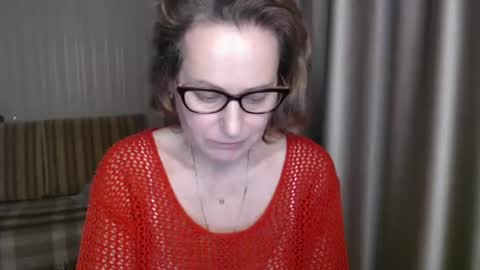 Lauraoven1 online show from 02-01-25, 06:08