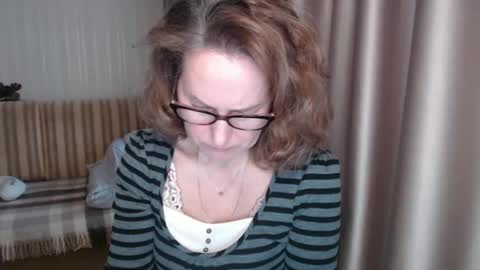 Lauraoven1 online show from 02-12-25, 07:13