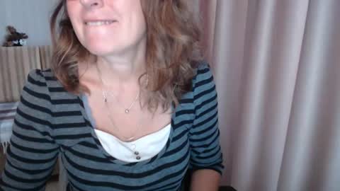 Lauraoven1 online show from 10-18-25, 08:15