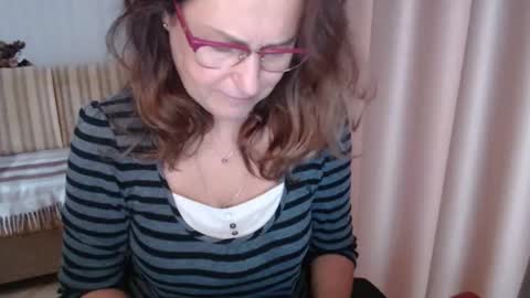 Lauraoven1 online show from 10-23-25, 08:57