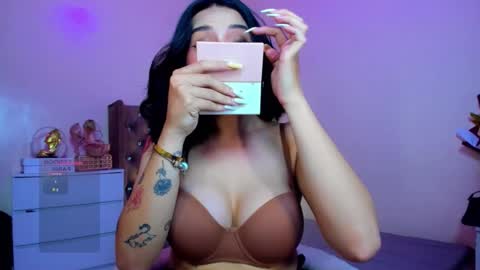 Snapshot of laurasinclair chatting on 03-01-26, 03:30 Your sweet Laura online show from 03-01-26, 03:30