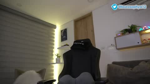 Laura online show from 12-10-24, 03:30