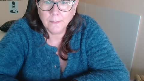 Snapshot of laureanne50 chatting on 12-09-24, 01:55 laureanne online show from 12-09-24, 01:55