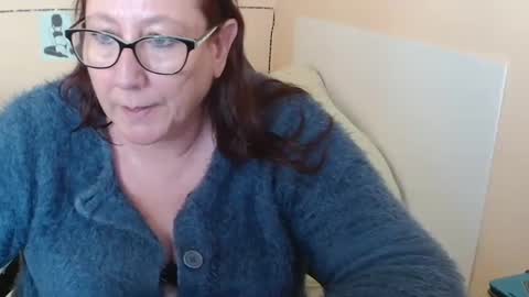 Snapshot of laureanne50 chatting on 12-18-24, 02:38 laureanne online show from 12-18-24, 02:38
