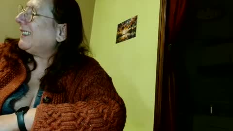 Snapshot of laureanne50 chatting on 01-15-25, 09:20 laureanne online show from 01-15-25, 09:20