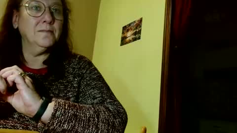 Snapshot of laureanne50 chatting on 02-04-25, 07:55 laureanne online show from 02-04-25, 07:55