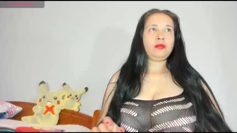 Snapshot of laureen777 chatting on 02-08-26, 12:30 laureen777 online show from 02-08-26, 12:30