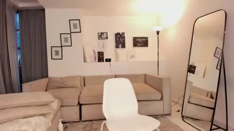 Snapshot of laureen_se chatting on 07-20-26, 10:39 laureen_se online show from 07-20-26, 10:39