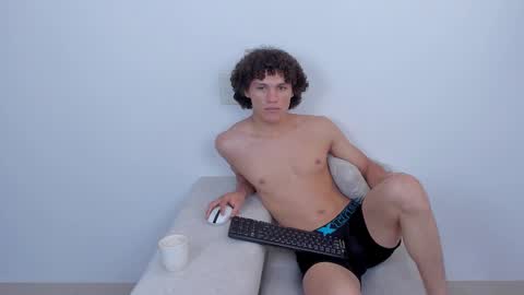 Laureent online show from 03-09-25, 04:44