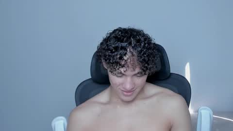 Laureent online show from 10-27-25, 06:12