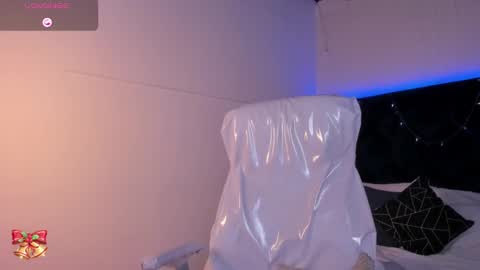 Lauren online show from 02-04-25, 04:18