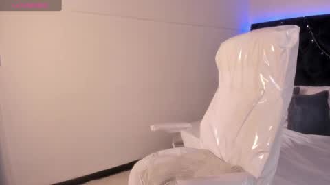 Lauren online show from 02-28-25, 06:20