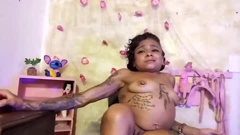 Snapshot of lauren_hills7069 chatting on 01-14-25, 07:17 Lauren online show from 01-14-25, 07:17