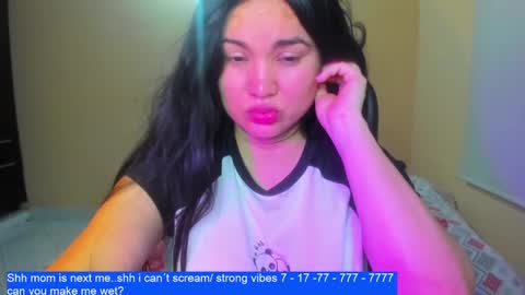 Snapshot of laurengirls1 chatting on 01-22-25, 10:05 onlyfan laureng7 - 7 laureng2 online show from 01-22-25, 10:05
