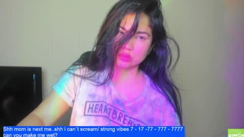 Snapshot of laurengirls1 chatting on 02-14-25, 11:53 onlyfan laureng7 - 7 laureng2 online show from 02-14-25, 11:53