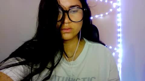 Snapshot of laurengirls1 chatting on 11-10-25, 09:52 onlyfan laureng7 - 7 laureng2 online show from 11-10-25, 09:52