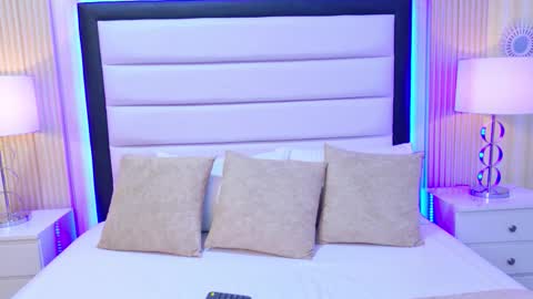 Lauren online show from 02-25-26, 04:22