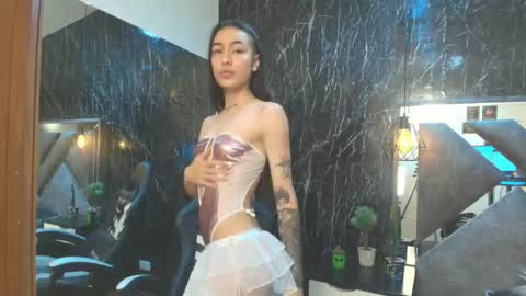 Snapshot of laurenhazel_ chatting on 10-31-25, 11:55 LaurenHazel online show from 10-31-25, 11:55