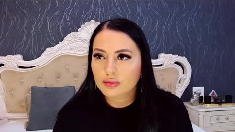 Laura online show from 09-09-25, 02:16