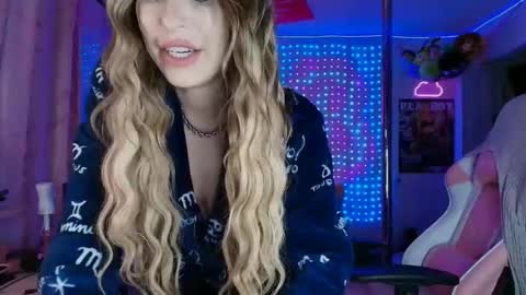 Lauren Lotus online show from 06-05-26, 02:29