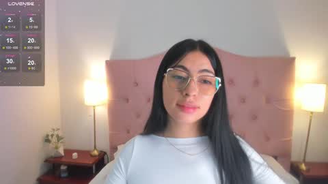 Snapshot of laurenn_smitth chatting on 02-10-25, 12:29 laurenn_smitth online show from 02-10-25, 12:29