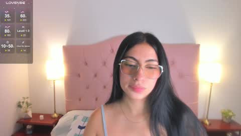 Snapshot of laurenn_smitth chatting on 02-12-25, 12:33 laurenn_smitth online show from 02-12-25, 12:33