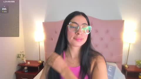 Snapshot of laurenn_smitth chatting on 02-21-25, 12:39 laurenn_smitth online show from 02-21-25, 12:39