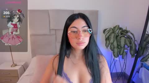 Snapshot of laurenn_smitth chatting on 09-18-25, 12:51 laurenn_smitth online show from 09-18-25, 12:51
