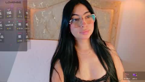 Snapshot of laurenn_smitth chatting on 10-18-25, 01:12 laurenn_smitth online show from 10-18-25, 01:12