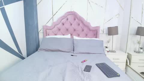 Lauren  online show from 02-14-25, 04:31