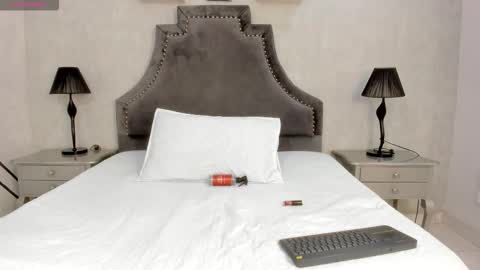 Lauren  online show from 11-04-25, 01:43