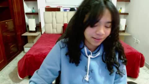 Snapshot of laurent1_ chatting on 03-12-25, 03:02 laurent online show from 03-12-25, 03:02