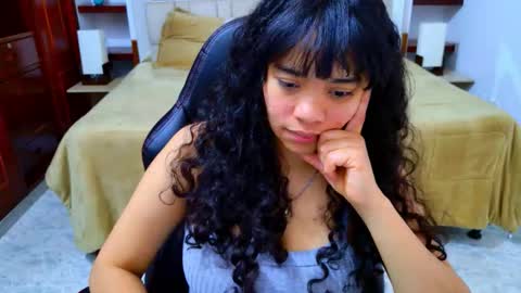 Snapshot of laurent1_ chatting on 12-04-25, 03:16 laurent online show from 12-04-25, 03:16