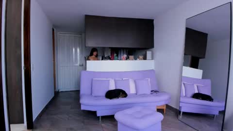 Lucie  online show from 09-10-25, 07:47