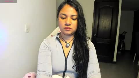 Snapshot of laurent_jones chatting on 07-24-26, 09:18 daniela angel online show from 07-24-26, 09:18