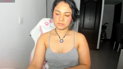 Snapshot of laurent_jones chatting on 07-25-26, 10:24 daniela angel online show from 07-25-26, 10:24